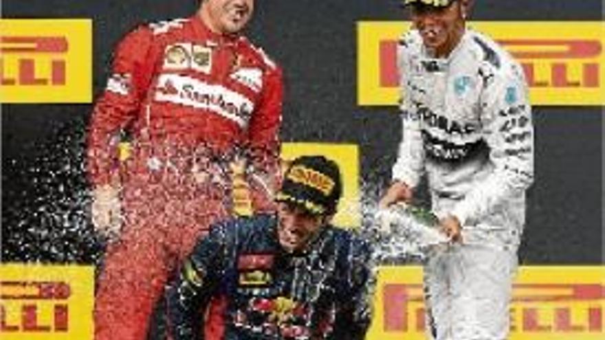 Ricciardo, Alonso i Hamilton celebren el seu podi a Hongria