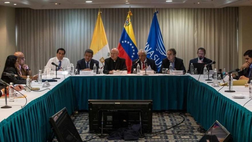La oposición de Venezuela mantiene su exigencia de una salida electoral pese al pacto con el Gobierno