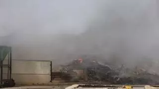 Incendio en la planta de tratamiento de residuos de San Antonio de Requena