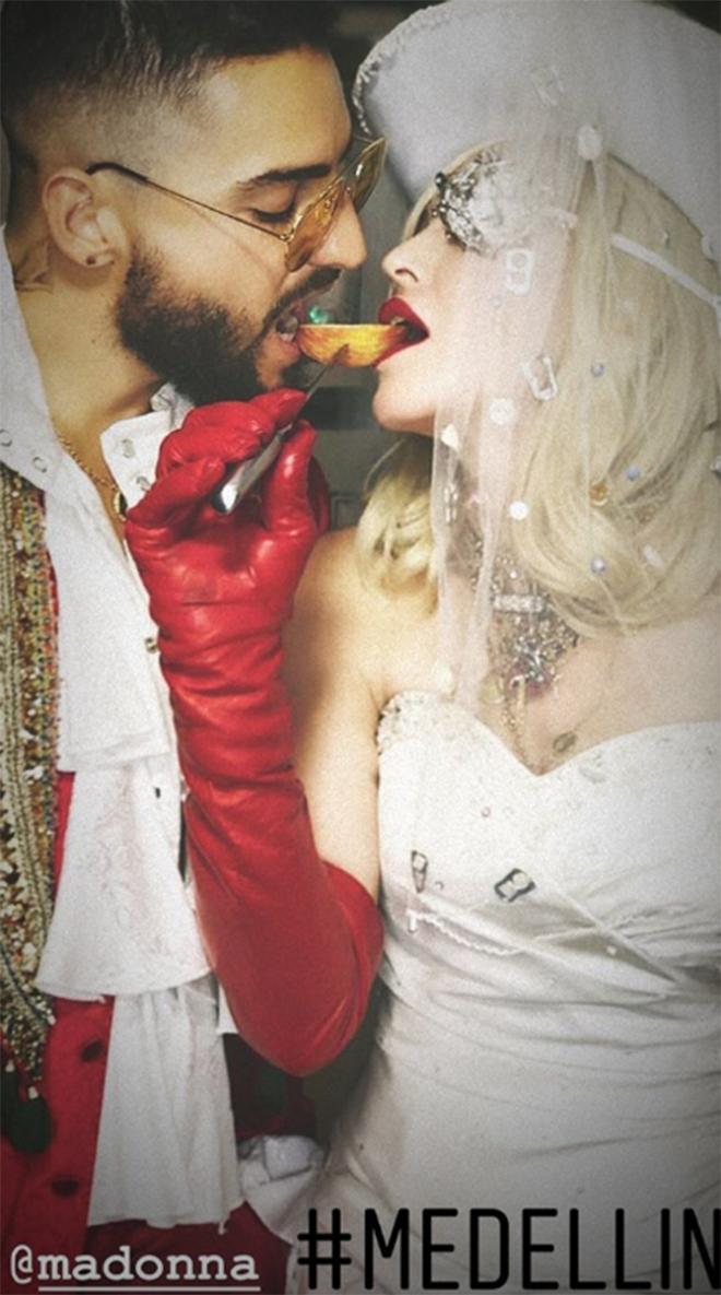 Maluma y Madonna a punto de besarse