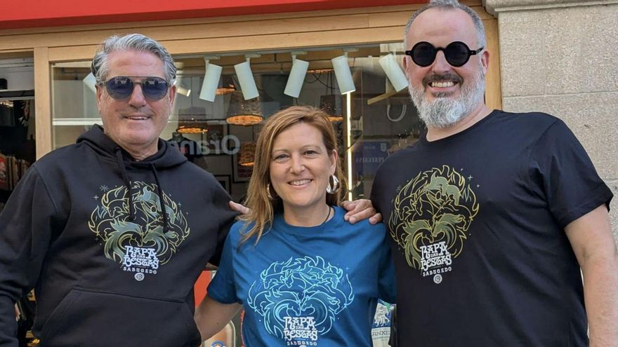 Presentación de las sudaderas y camisetas para la edición de este año.