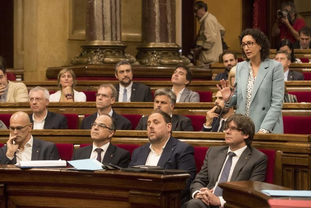 Ple del Parlament d'aprovació de la llei del referèndum