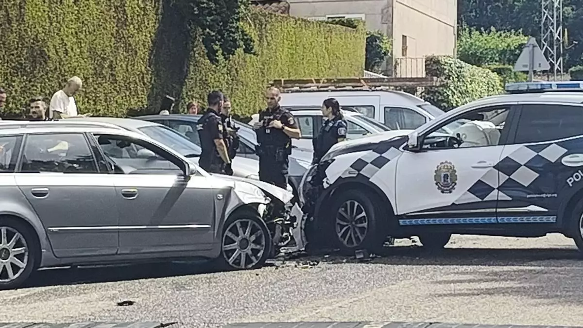Dos policías heridos tras chocar con un coche al que perseguían en Candeán