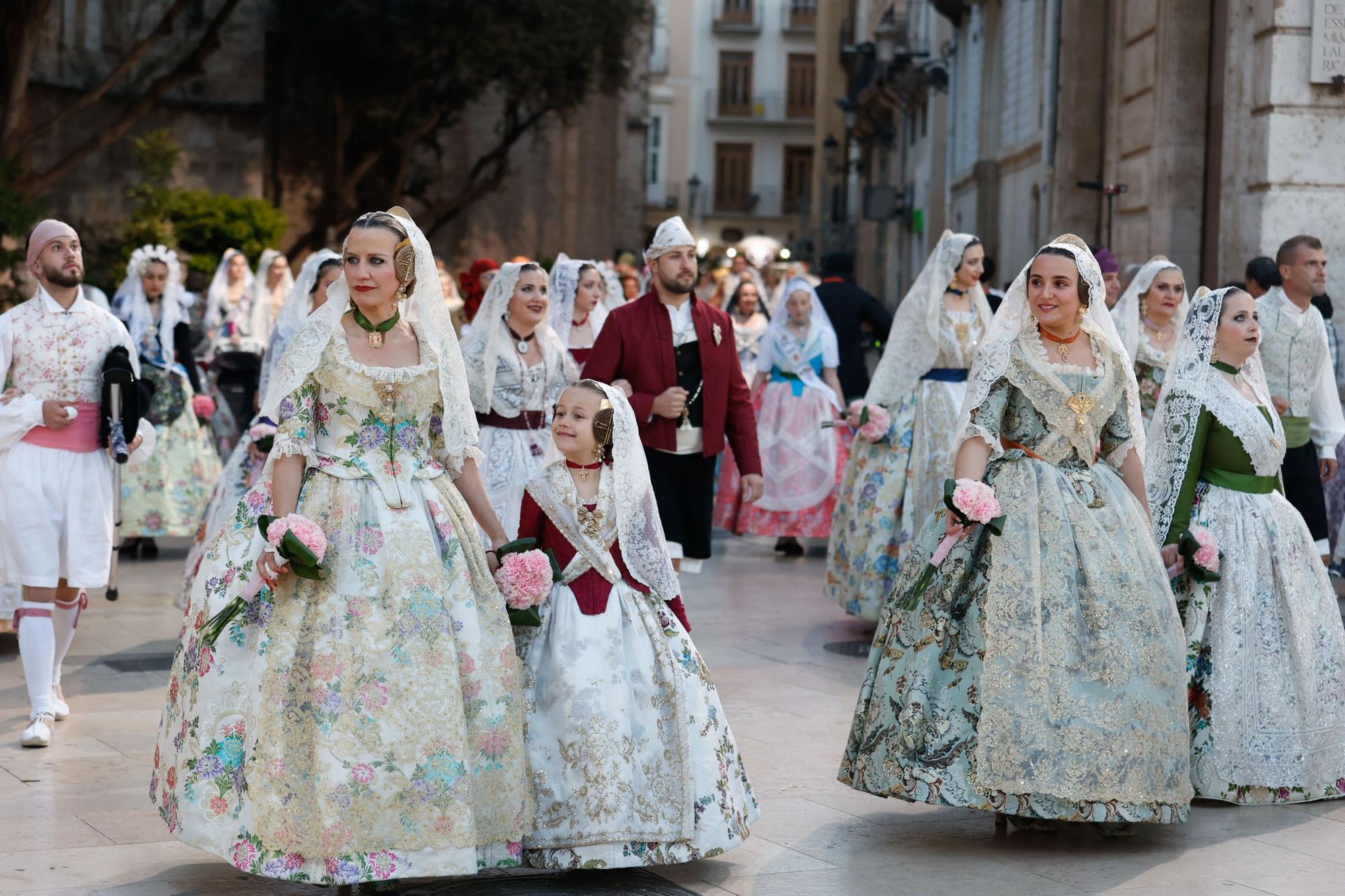 Búscate en el primer día de la Ofrenda en la calle San Vicente entre las 18:00 y las 19:00