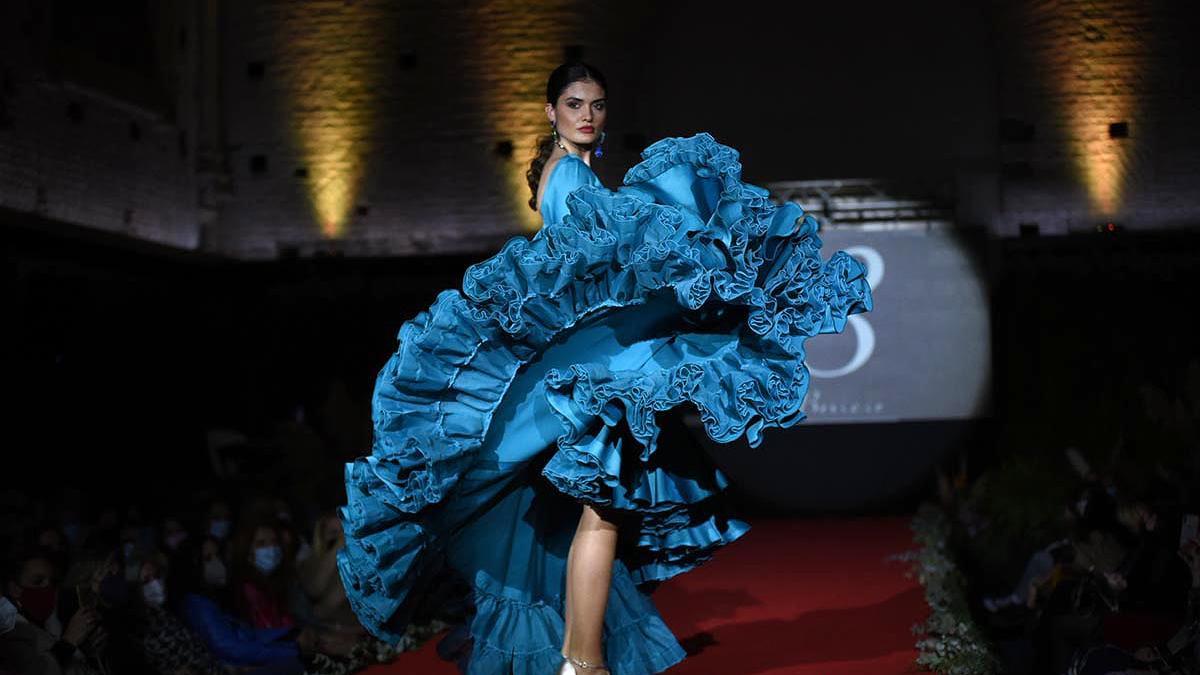 Uno de los trajes de flamenca presentados por Inma Benicio en el Palacio de Orive.