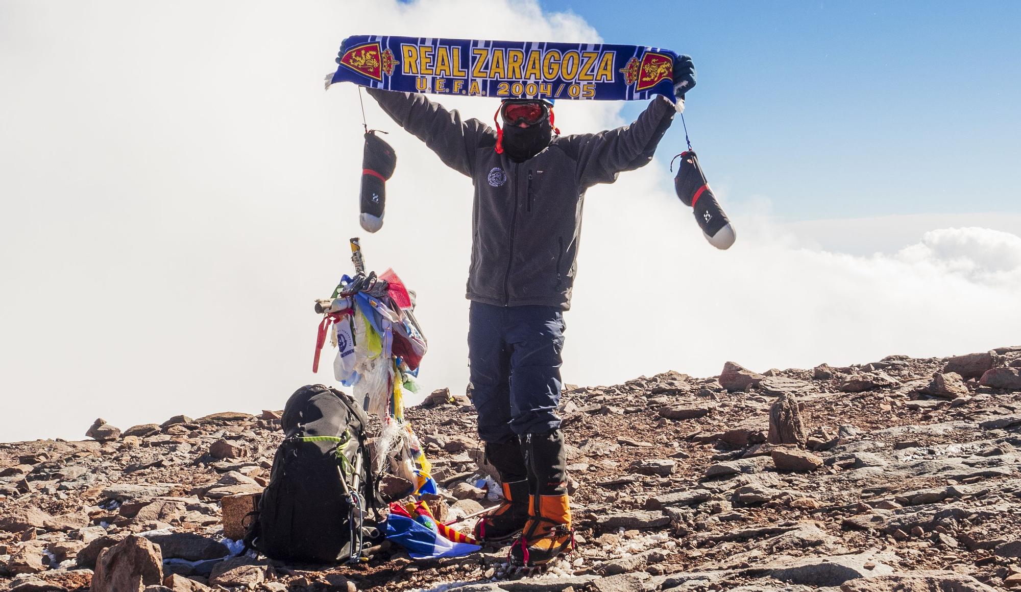 José en la cima del Aconcagua con 6.980 metros.