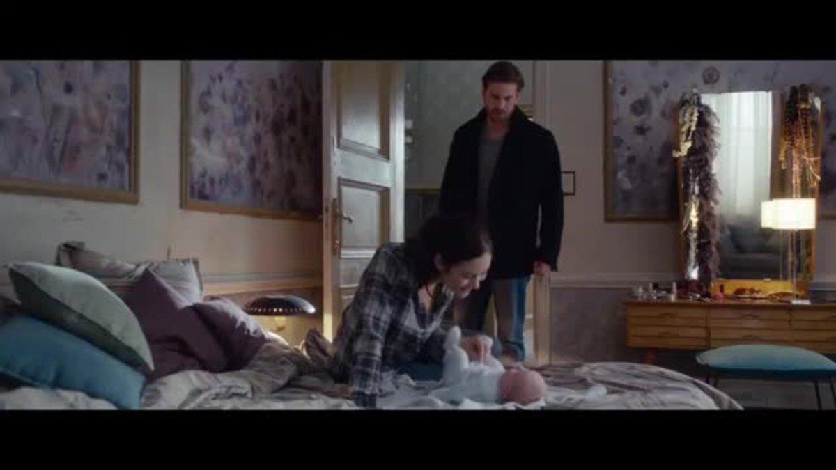 video 3701095