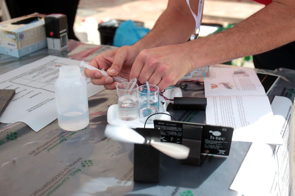 La UPV llena de ciencia la plaza del Ayuntamiento