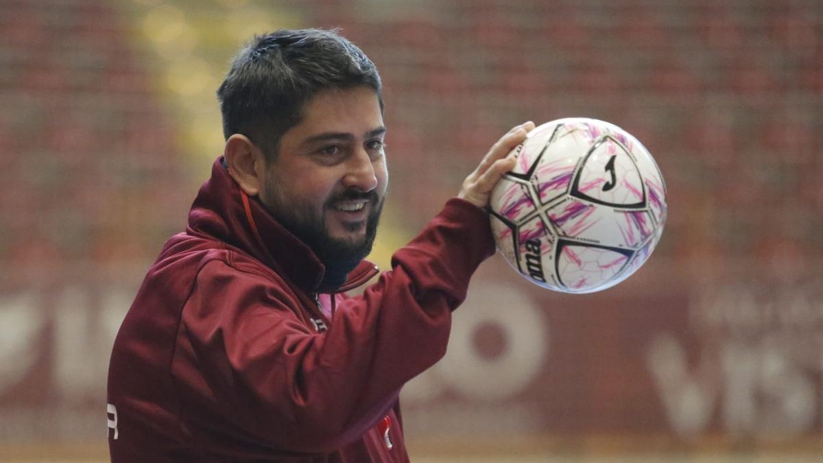 Josan González, en una sesión de entrenamiento en el Palacio de Deportes Vista Alegre.