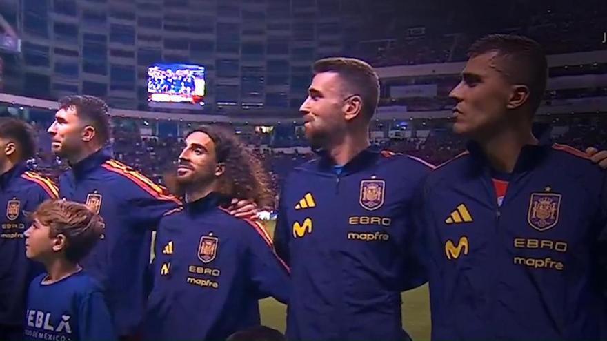 Las caras de la Selección con el himno eterno de España que ya arrasan en redes