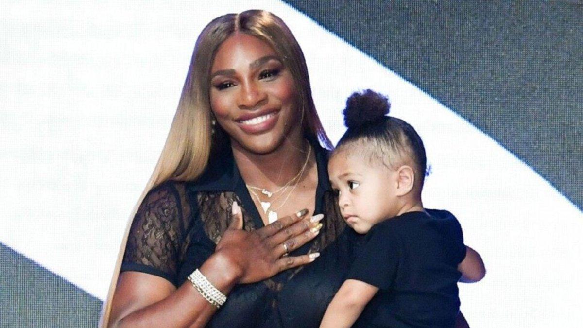 Serena Williams desfila en por la 'Fashion Week' en compañía de su hija Olympia | Entertainment Tonight