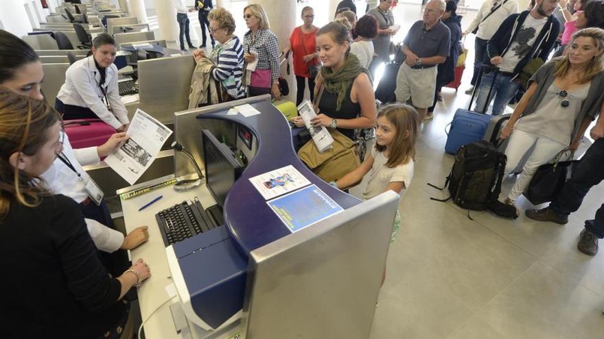 Castellón negocia traer chárteres de Polonia para afianzar el destino