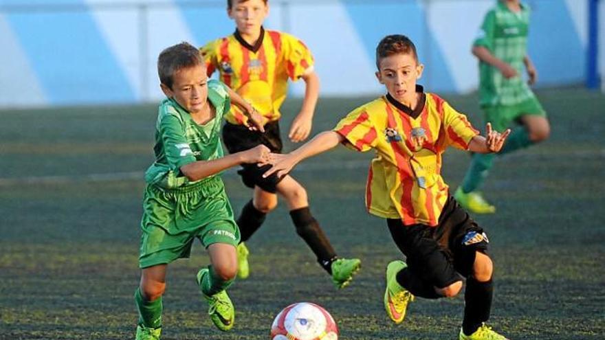 L&#039;equip del Cornellà va vèncer a la final el Sant Andreu per 2-0