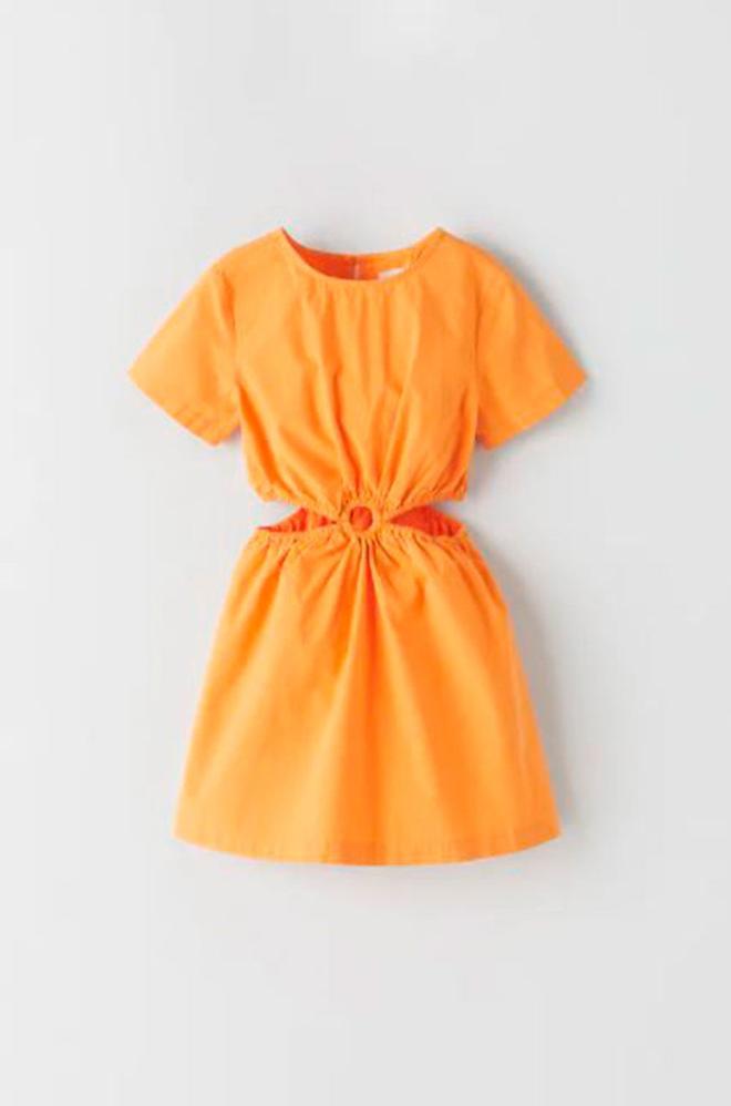 Vestido 'cut out' de Zara Kids (precio: 19,95 euros)