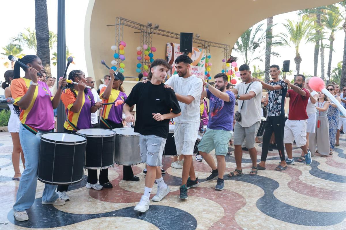 Cáritas Diocesana celebra en Alicante el final del proceso extraordinario de regularización con un encuentro intercultural abierto a la ciudadanía Cáritas Diocesana celebra en Alicante el final del proceso extraordinario de regularización con un encuentro intercultural abierto a la ciudadanía