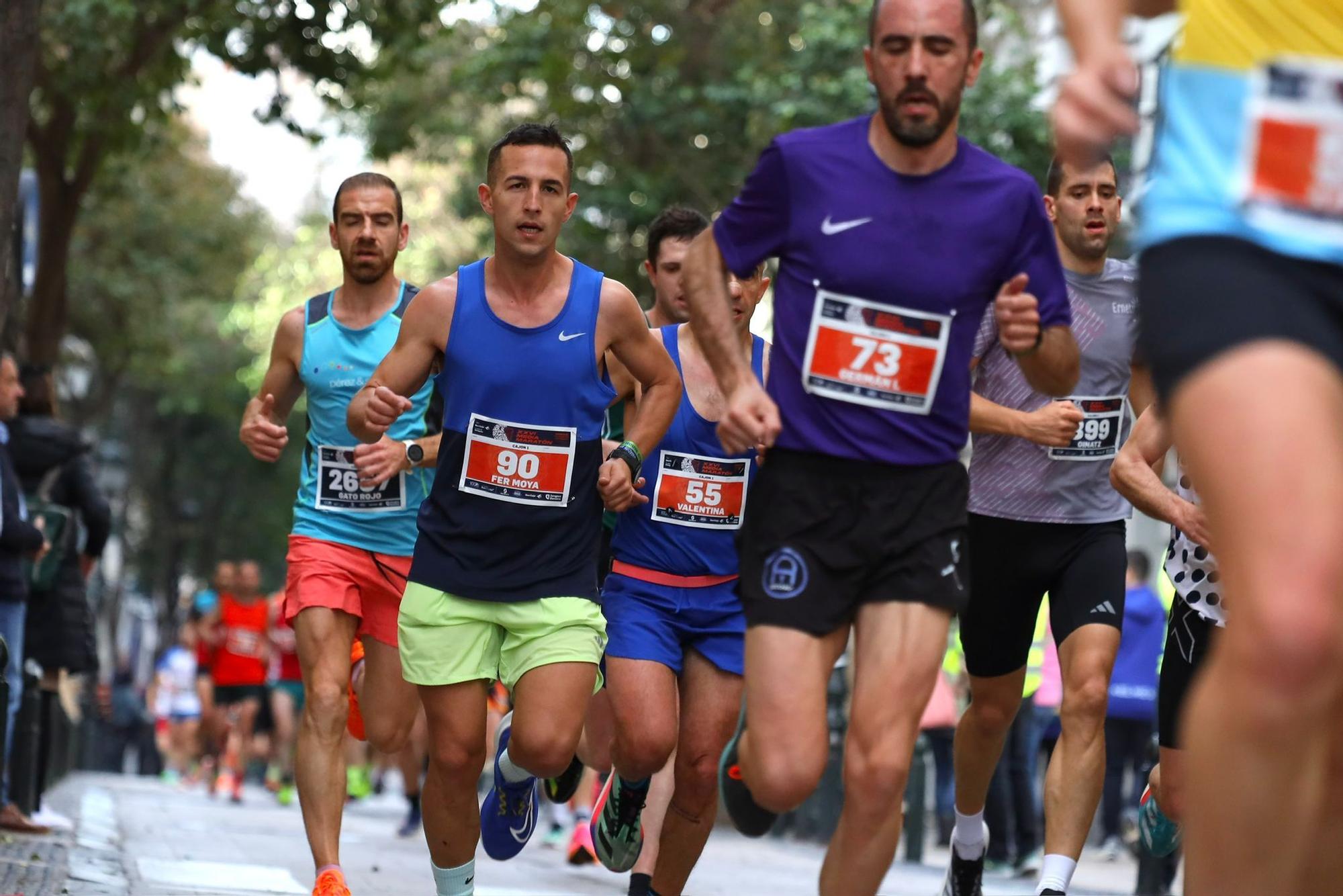 En imágenes | Búscate en el Medio Maratón de Zaragoza 2024
