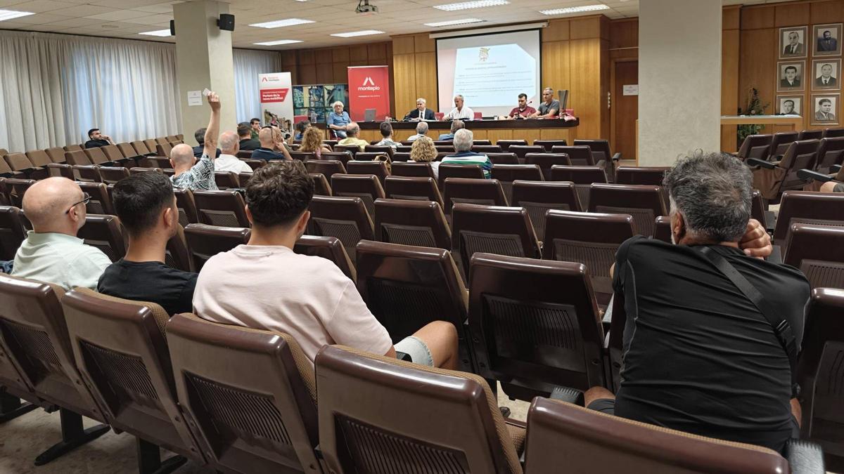 La votació per donar permís a la junta per iniciar els tràmits de conversió en SAE ha tingut un sol vot en contra