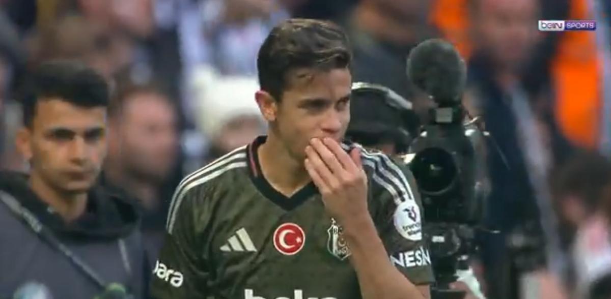 La acción en la que Paulista recibe un codazo en la boca