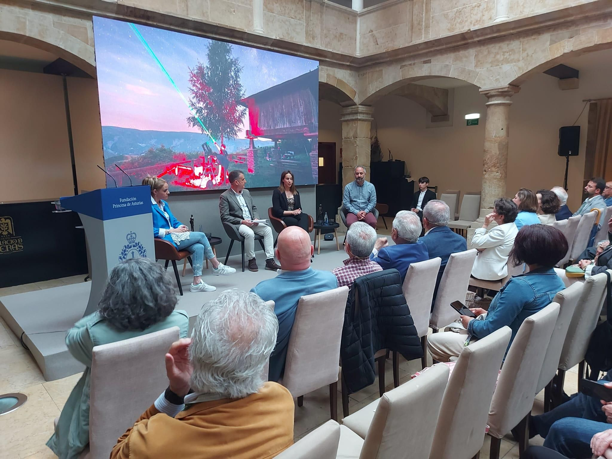 En imágenes: Así fue el XIV Encuentro de Pueblos Ejemplares, que se celebró en Tineo