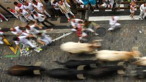 Tercer encierro de los Sanfermines 2024: Los toros de Victoriano del Río protagonizan un rápido y limpio encierro