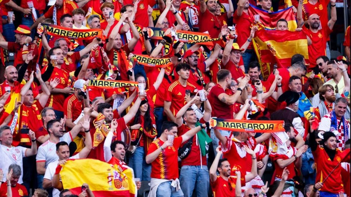 La 'Marea Roja' estará presente en el España - Italia