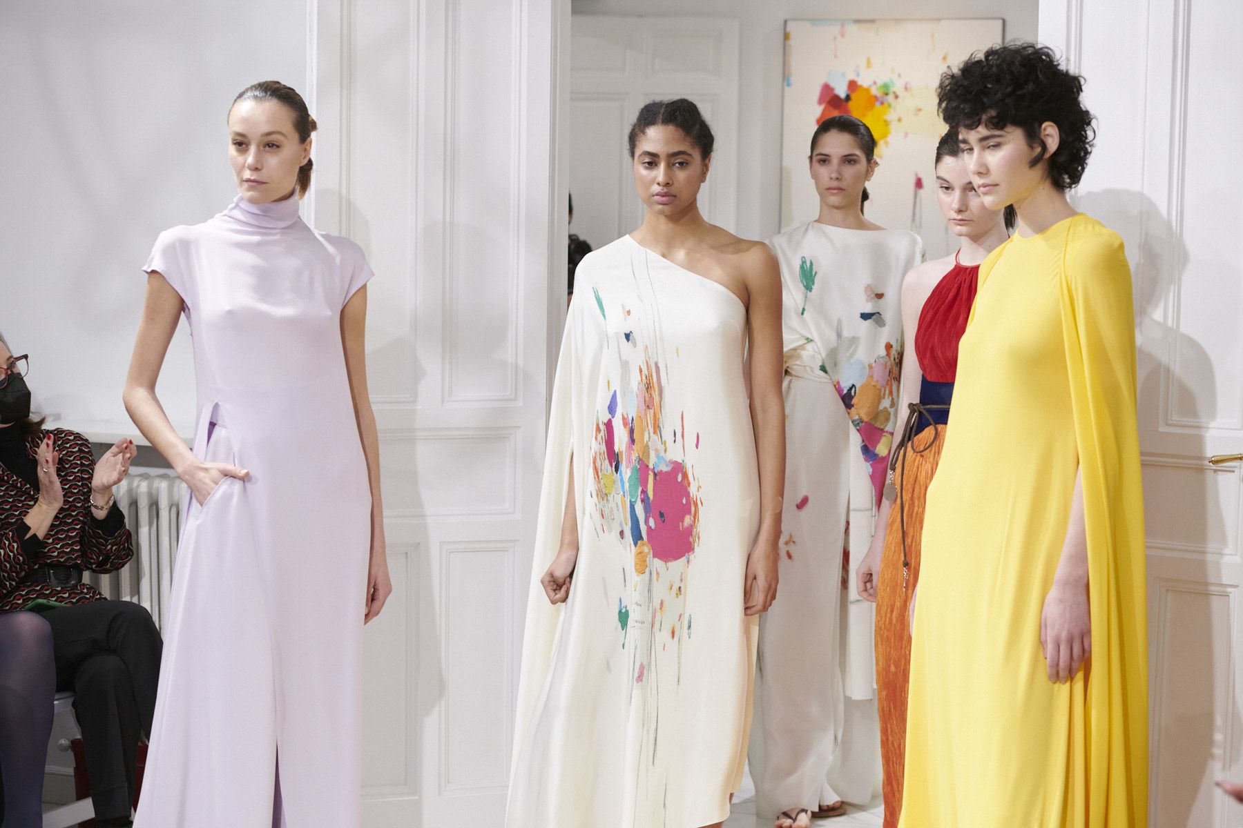 Marcos Luengo muestra sus últimas creaciones en un desfile en su atelier en Madrid es Moda