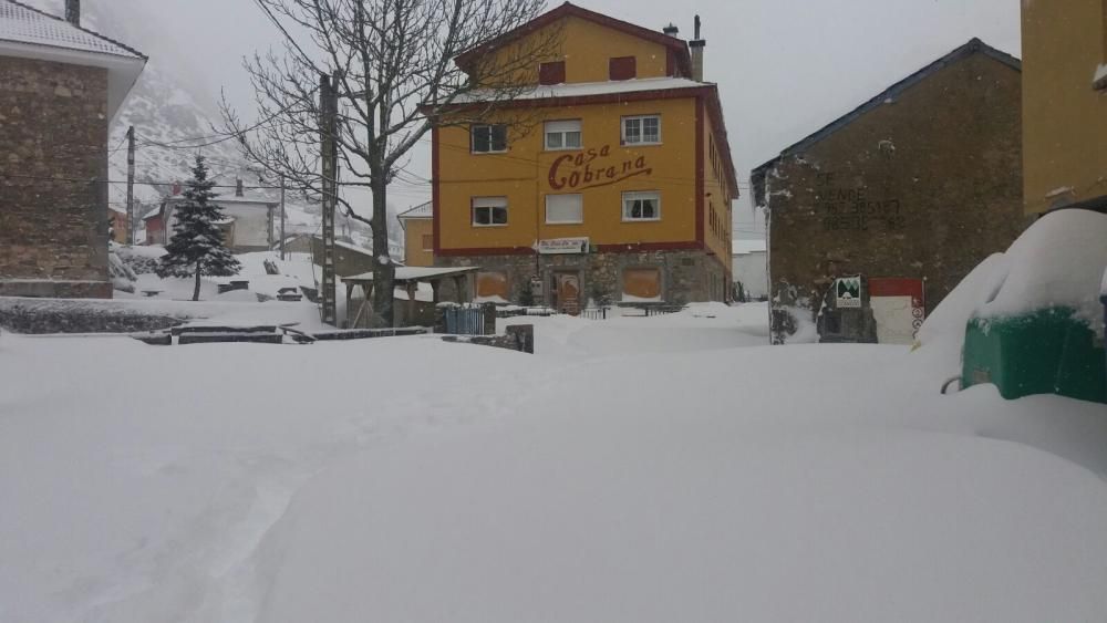 Nevada en Somiedo a las puertas de la primavera