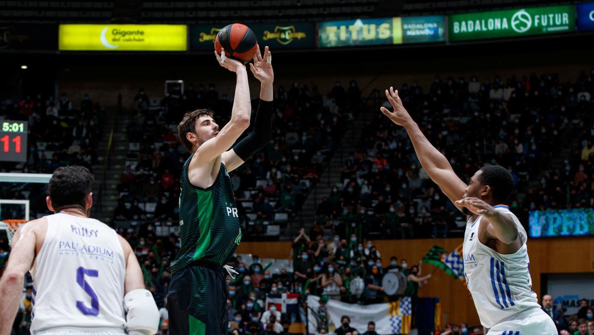 Tomic quiere liderar la sexta victoria seguida en la ACB ante un débil Betis