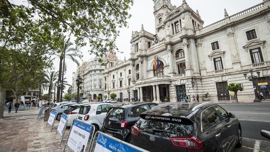 Electric Movements vuelve a la plaza el Ayuntamiento