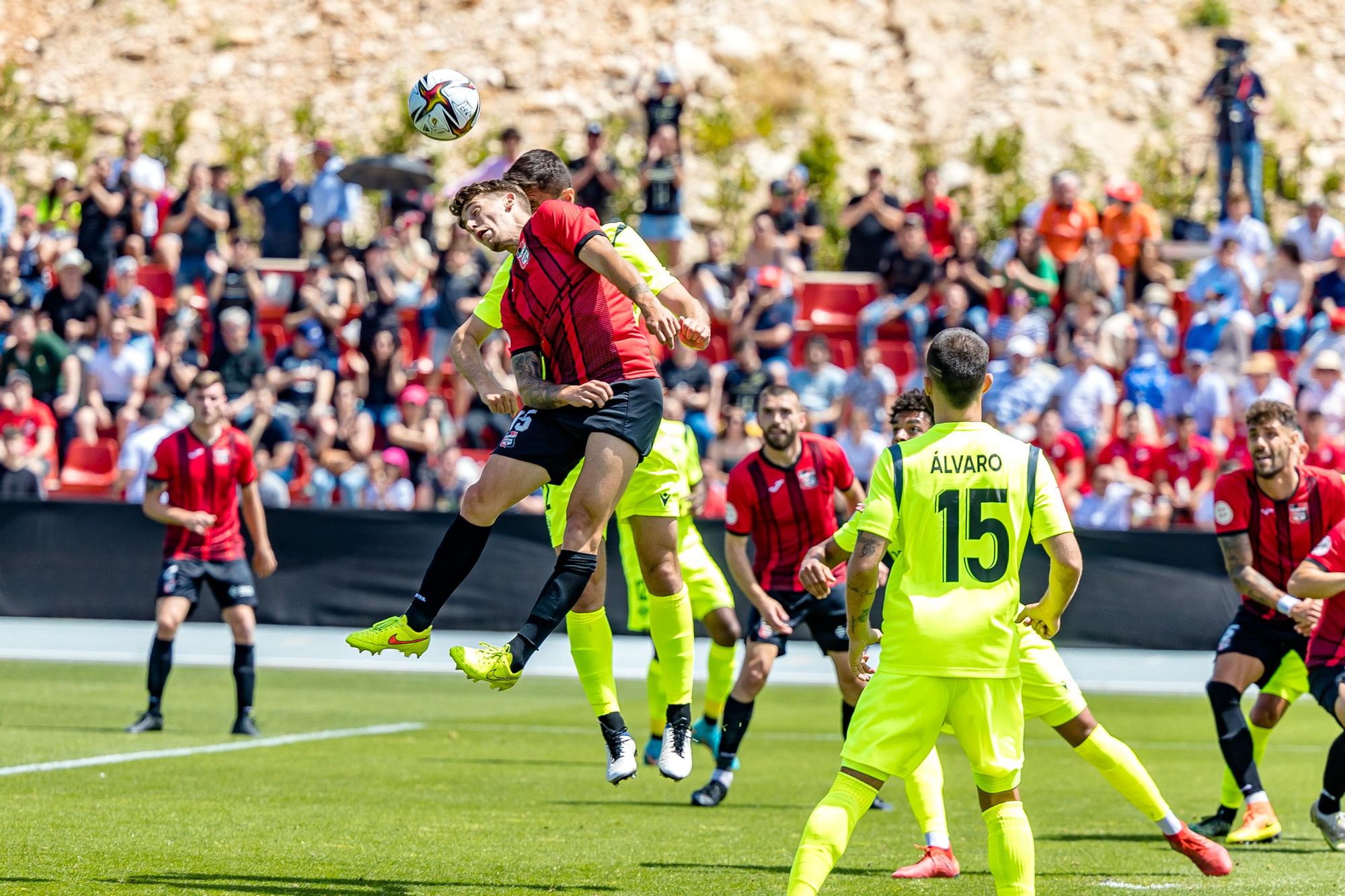 Un empate valía al Intercity en La Nucía para lograr el ascenso directo a Primera RFEF como campeón del grupo 5 de Segunda RFEF. Y un punto lograron los hombres dirigidos por Gustavo Siviero, en un ejercicio de resistencia y orden defensivo