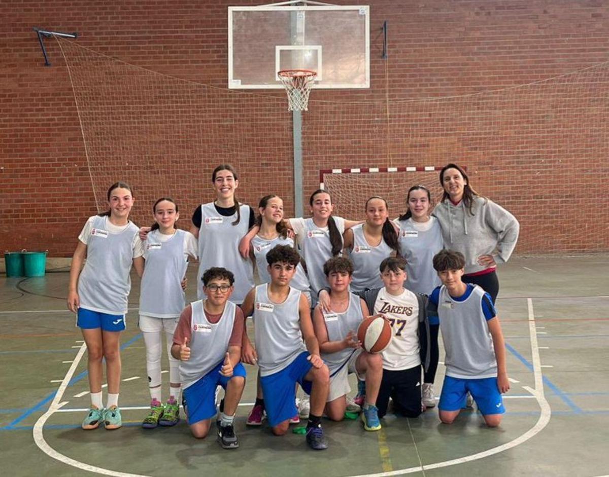 El baloncesto está muy presente en la oferta deportiva. | SERVICIO ESPECIAL