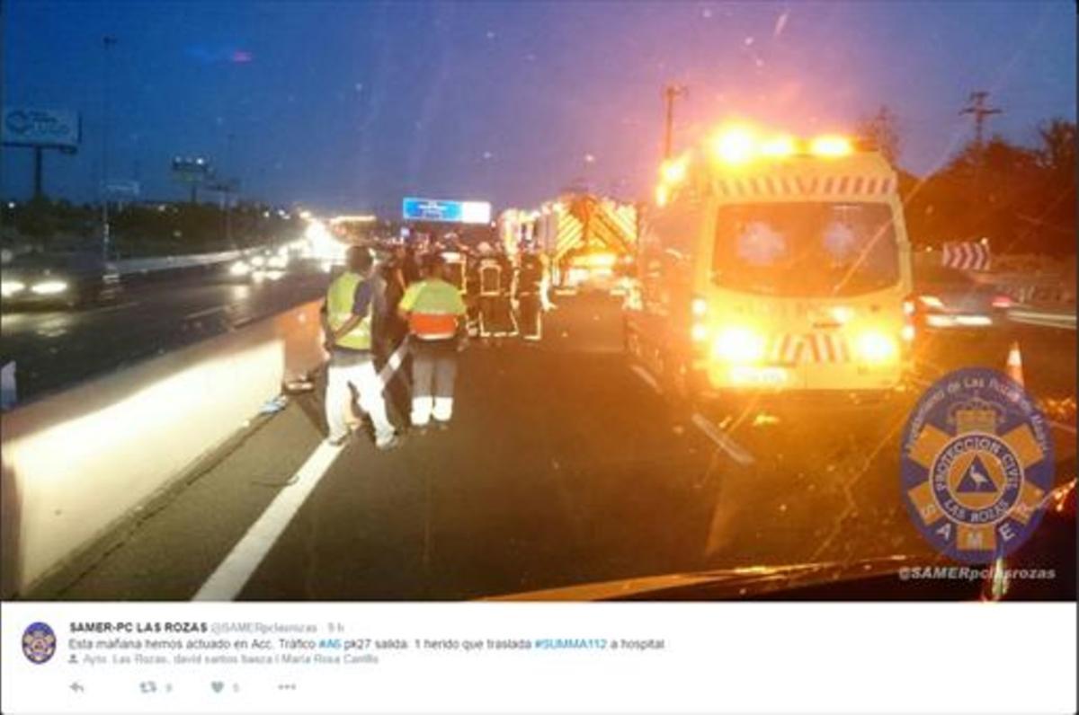 Varias ambulancias y dos coches de bomberos.