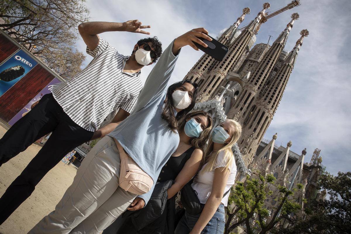 Tornen els selfies de turistes a la Sagrada Família