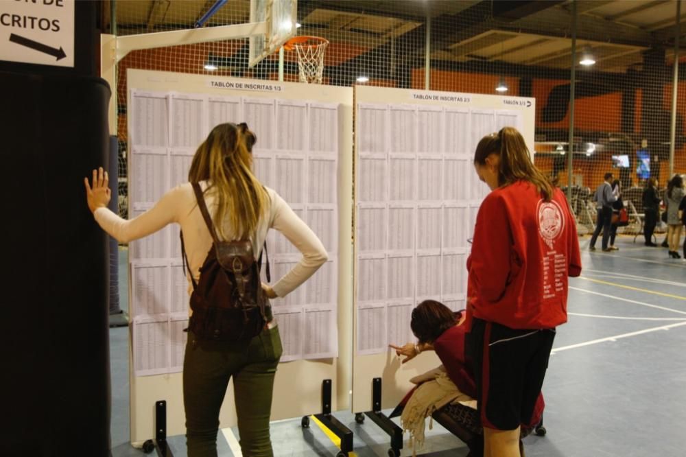 Entrega de dorsales de la Carrera de la Mujer