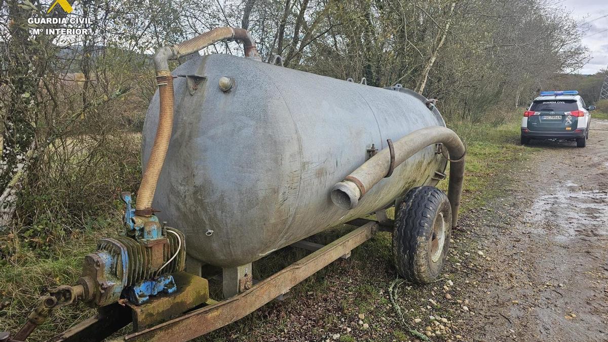 La Guardia Civil de Curtis detiene a un vecino de Guitiriz por robo de maquinaria agrícola valorada en 60.000 euros.