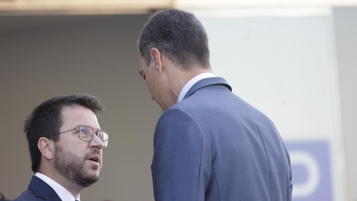 Aragonès traslada a Sánchez la "gravedad" del espionaje en breve conversación
