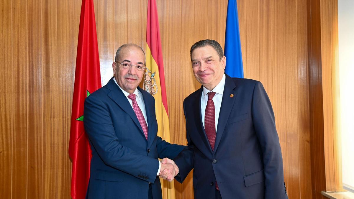 Luis Planas, y su homólogo marroquí, Ahmed El Bouari, durante su reuníon en Córdoba.