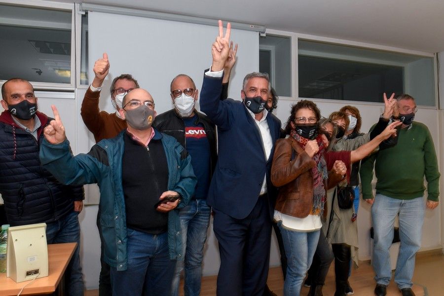 El equipo de Luis Serra celebra la victoria en las elecciones de la ULPGC