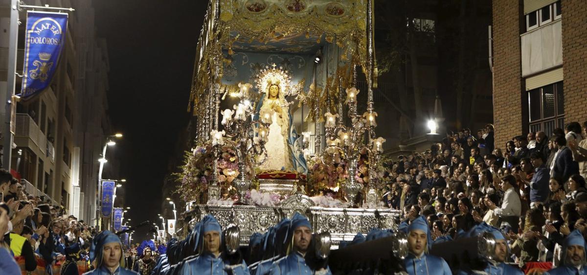 La Virgen de los Dolores del Paso Azul abre la Semana Santa lorquina.