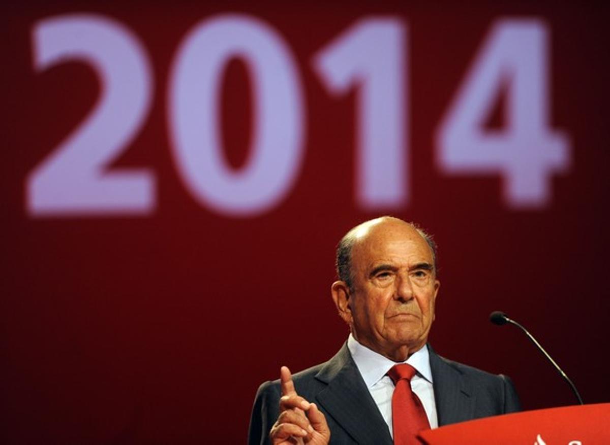 El president del Santander, Emilio Botín, durant la junta d’accionistes de l’entitat, aquest divendres.