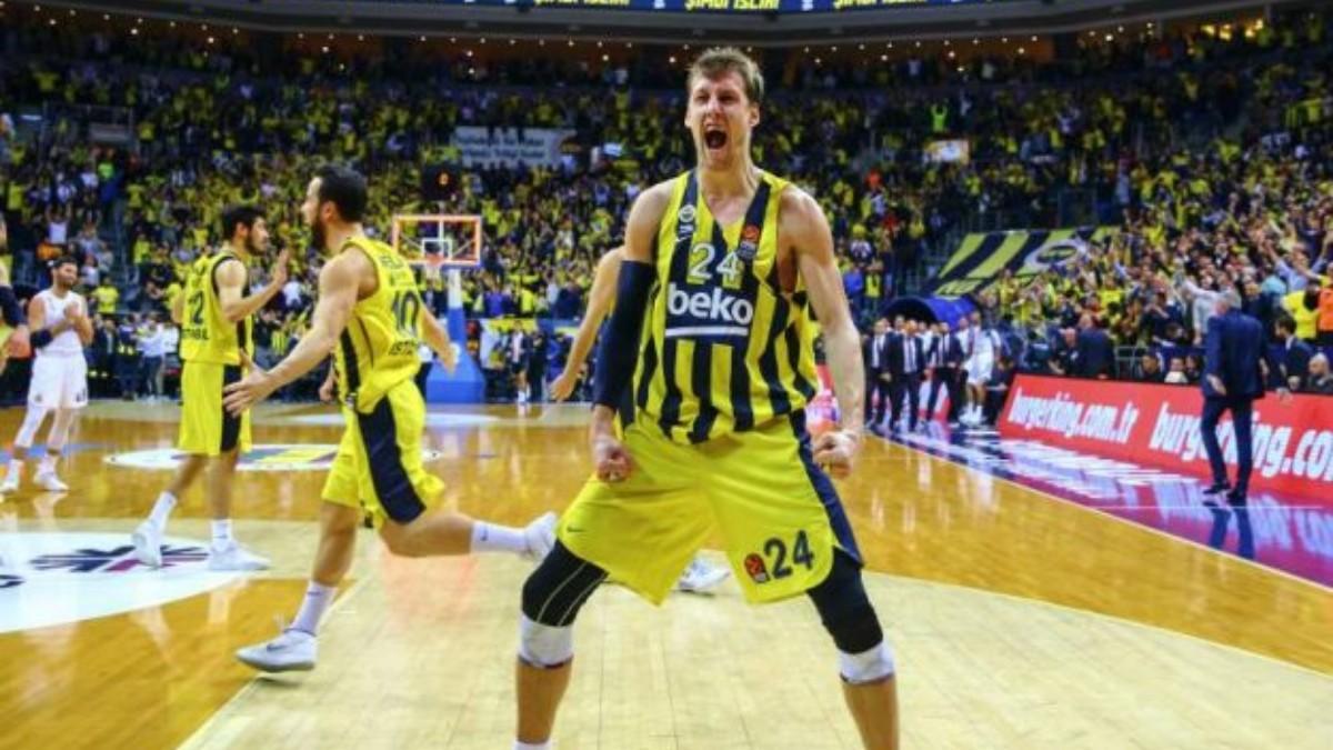 Vesely apunta al Palau