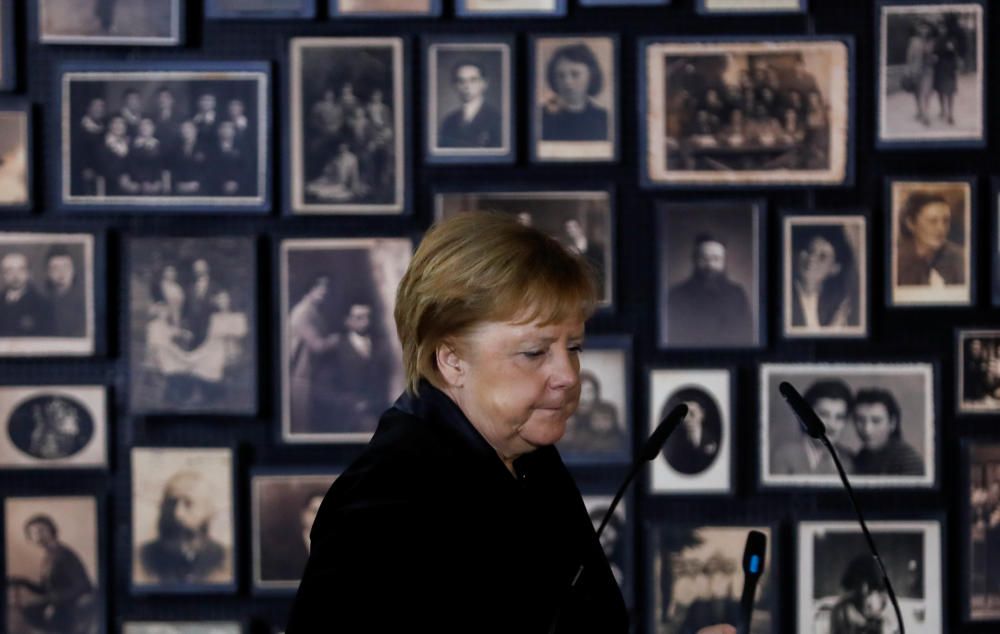 Angela Merkel visita Auschwitz