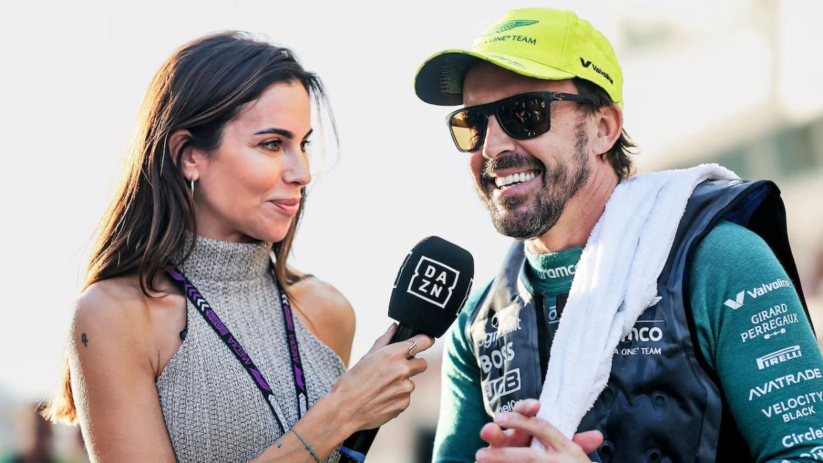 Melissa, entrevistando a Alonso para DAZN