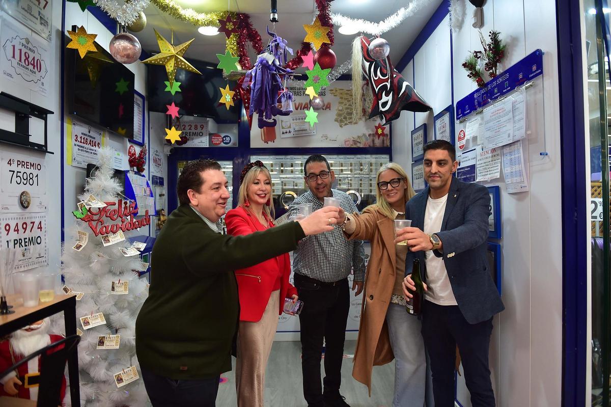 Fotogalería | Los instantes del sorteo de la Lotería de Navidad en Extremadura