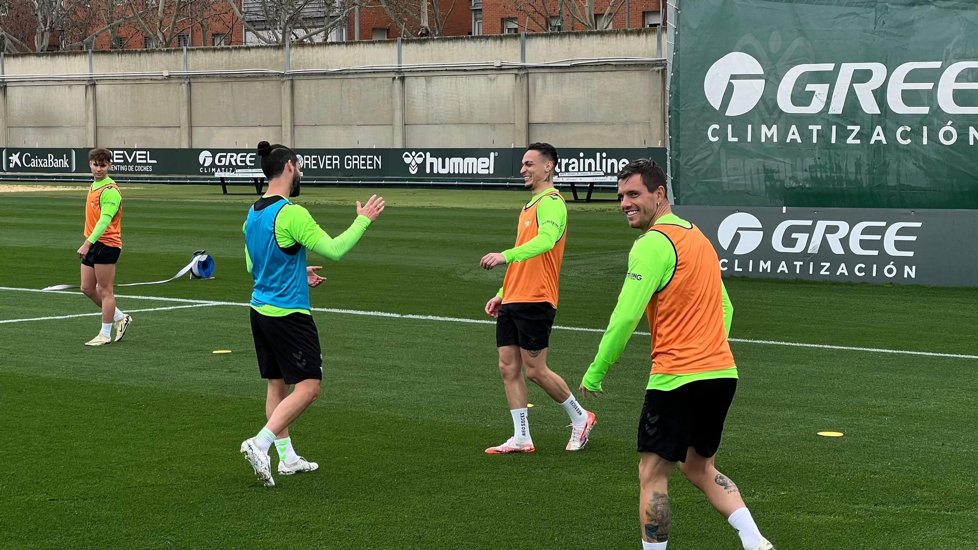 Las imágenes del segundo entrenamiento de Antony con el Betis