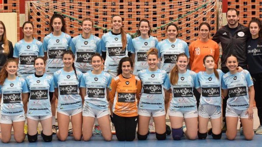 El equipo femenino del BM Zamora