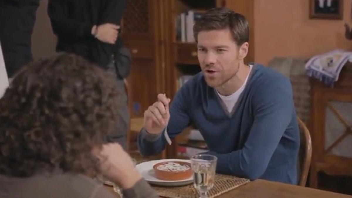 Carles Puyol y Xabi Alonso protagonizan el nuevo spot de la Gula del Norte