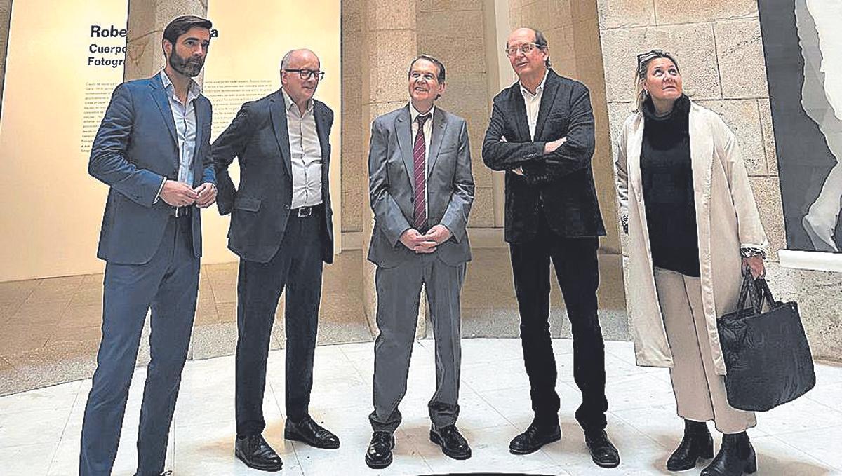 Fernández Cid, Caballero y Huarcaya en la inauguración.