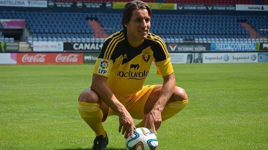 Adrián Cruz en su etapa en el Osasuna