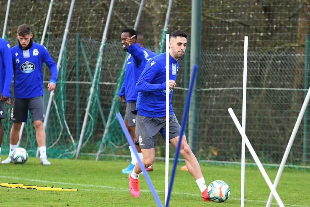 Fernando Vázquez dio a conocer la lista de convocados para el partido ante la UD Las Palmas.